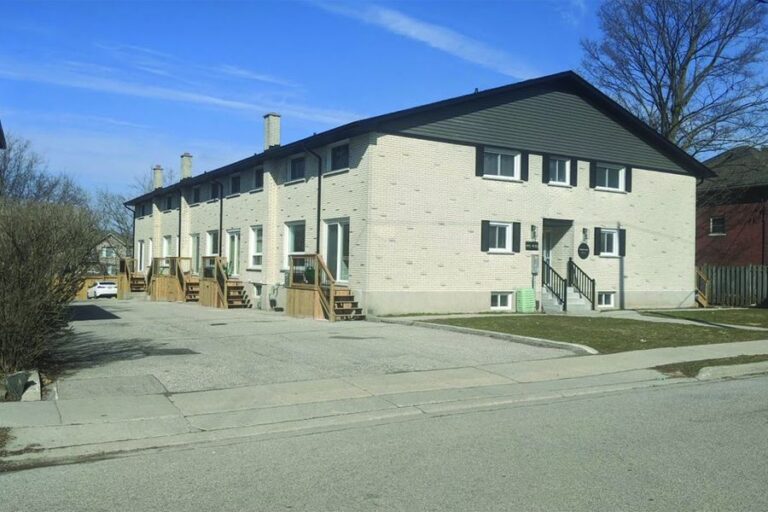 10-unit apartment building sold on Garden, Cambridge
