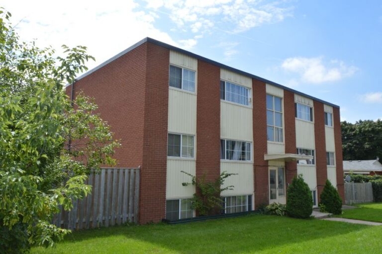 6-unit apartment building sold on Eagle Street North, Cambridge