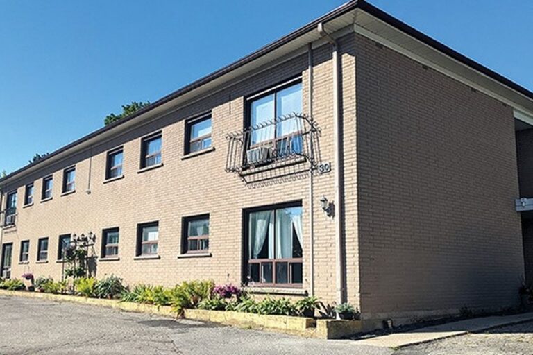 8-unit apartment building sold on Winston Boulevard, Cambridge