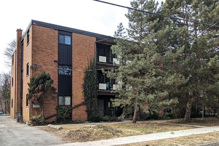 12-unit apartment building sold on Ahrens, Kitchener