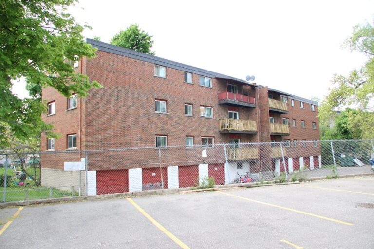 12-unit apartment building sold on Maple Avenue, Kitchener