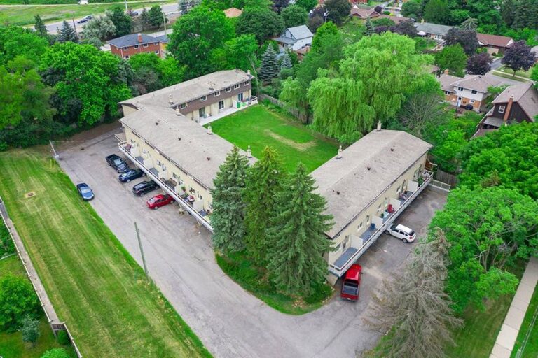 16-unit apartment building sold on Nottingham, Kitchener