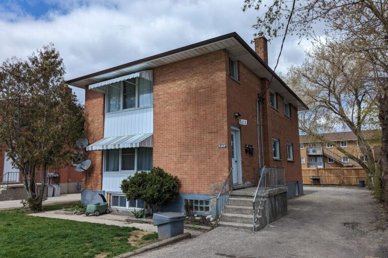 3-unit apartment building sold on Lorne Avenue, Kitchener