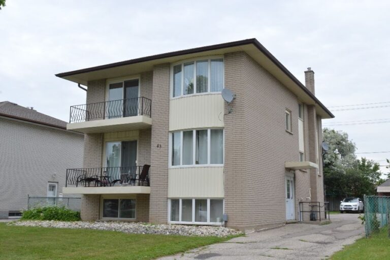 3-unit apartment building sold on Secord Avenue, Kitchener