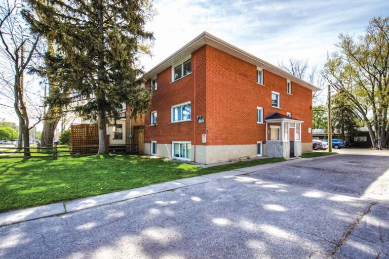 5-unit apartment building sold on Highland, Kitchener