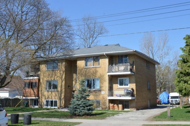 6-unit apartment building sold on Montgomery Road, Kitchener