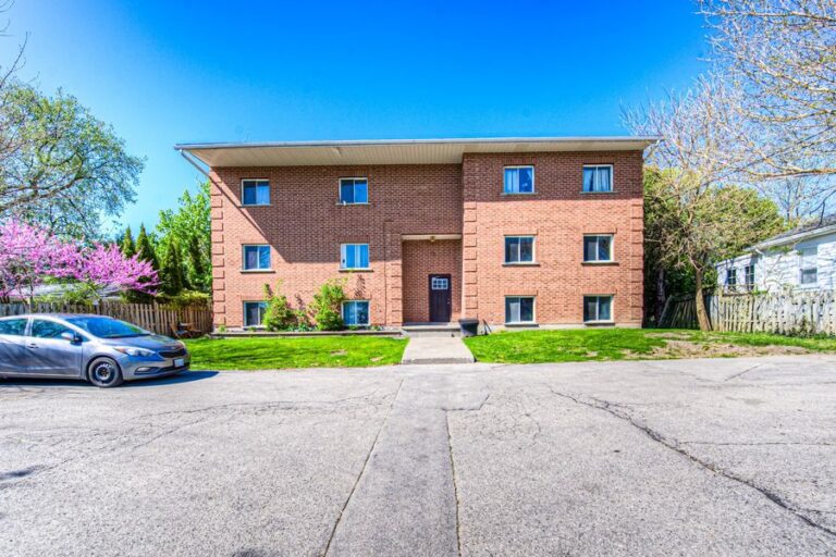 6-unit apartment building sold on South Drive, Kitchener