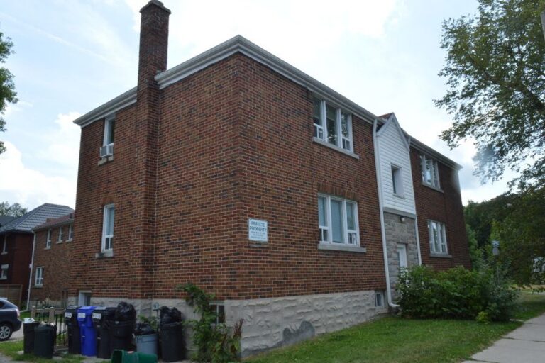 7-unit apartment building sold on Union Boulevard, Kitchener