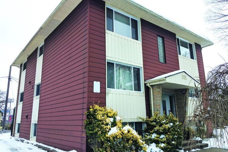 6-unit apartment building sold on Albert, Waterloo
