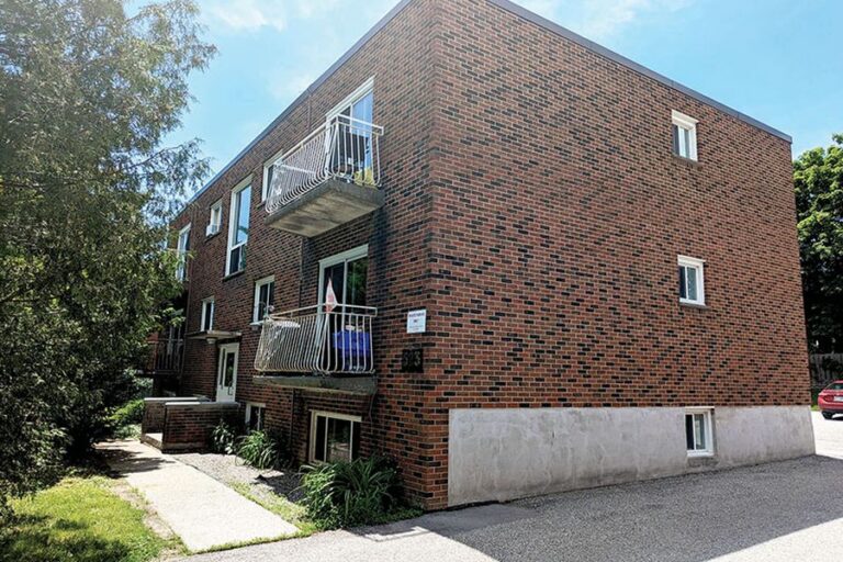 6-unit apartment building sold on Parkside, Waterloo